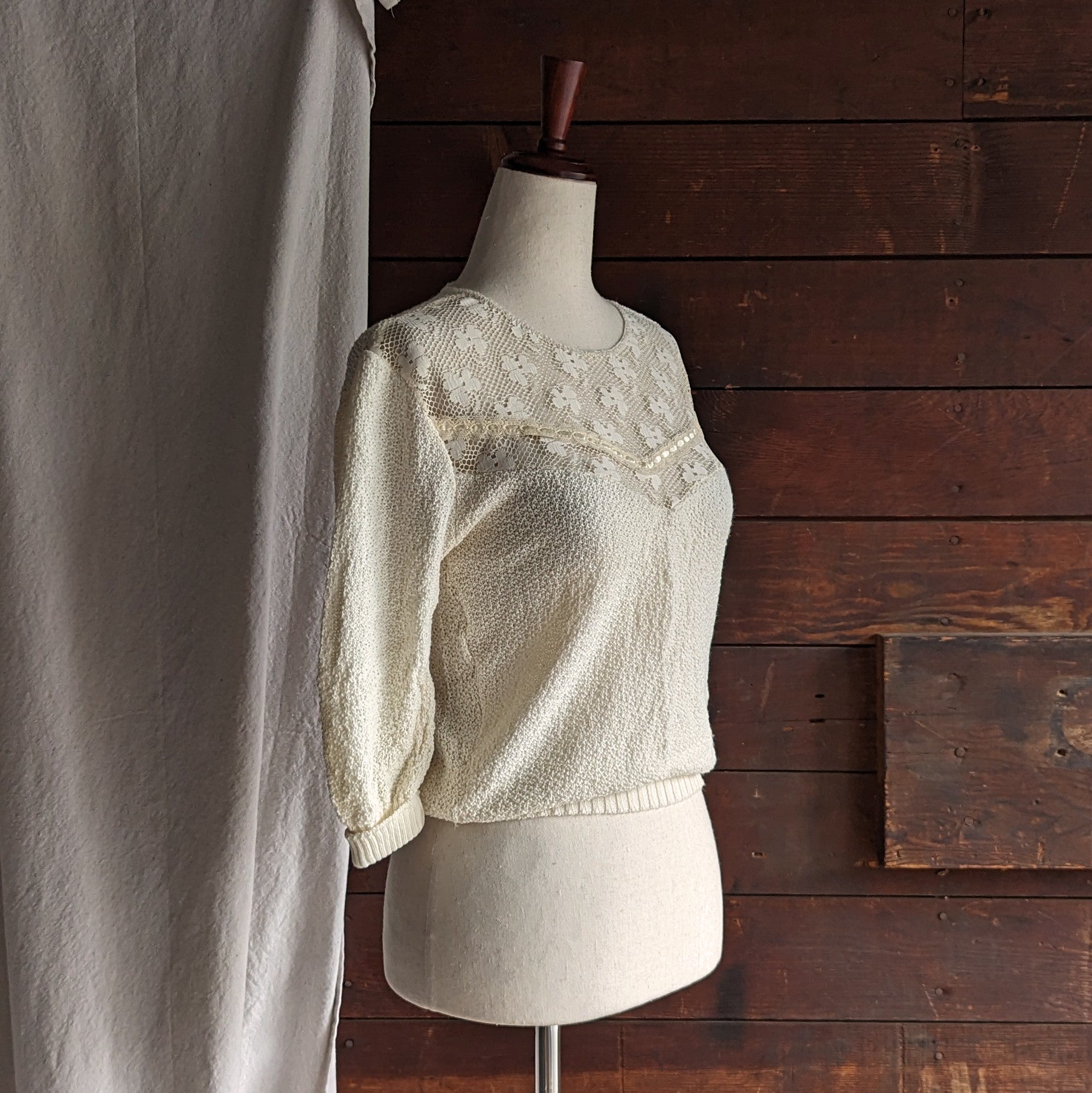 a-great-place-to-buy-70s-vintage-cream-lace-acrylic-knit-top-online_2.jpg