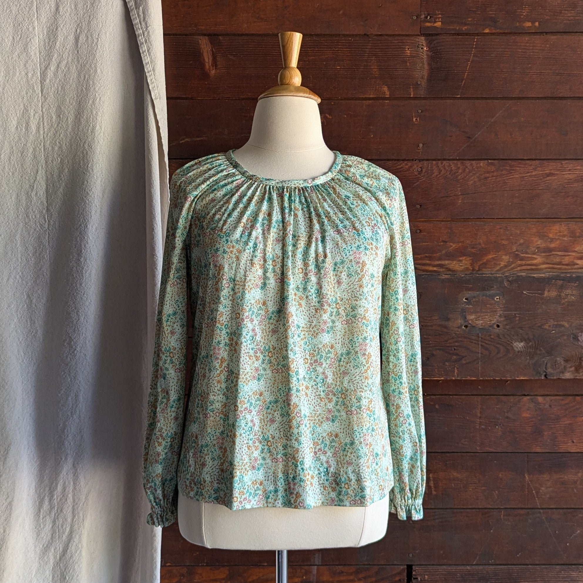 its-not-easy-being-a-fan-to-buy-70s-vintage-polyester-floral-peasant-blouse-discount_0.jpg