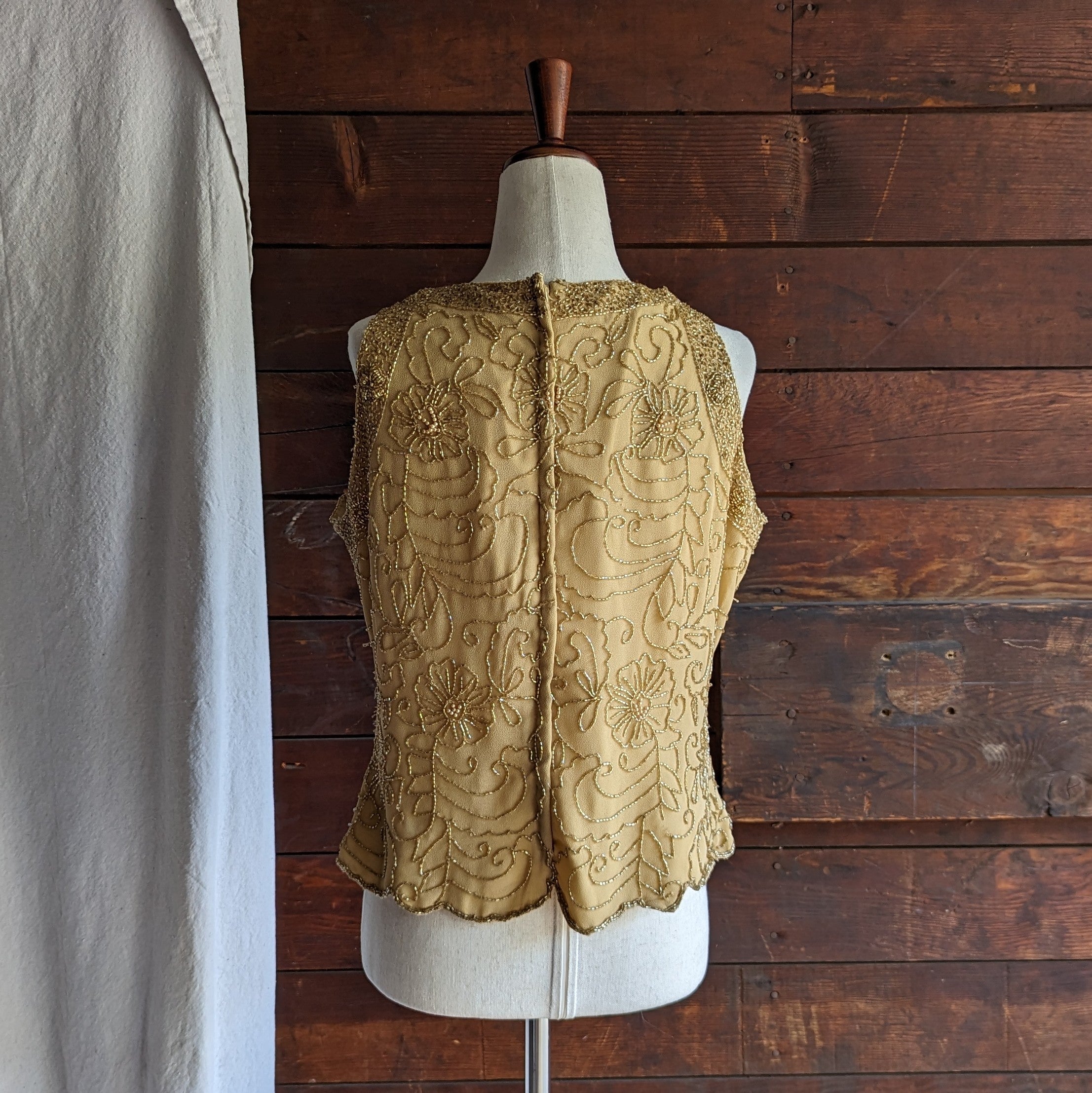 the-official-website-of-90s-vintage-golden-beaded-top-sale_5.jpg