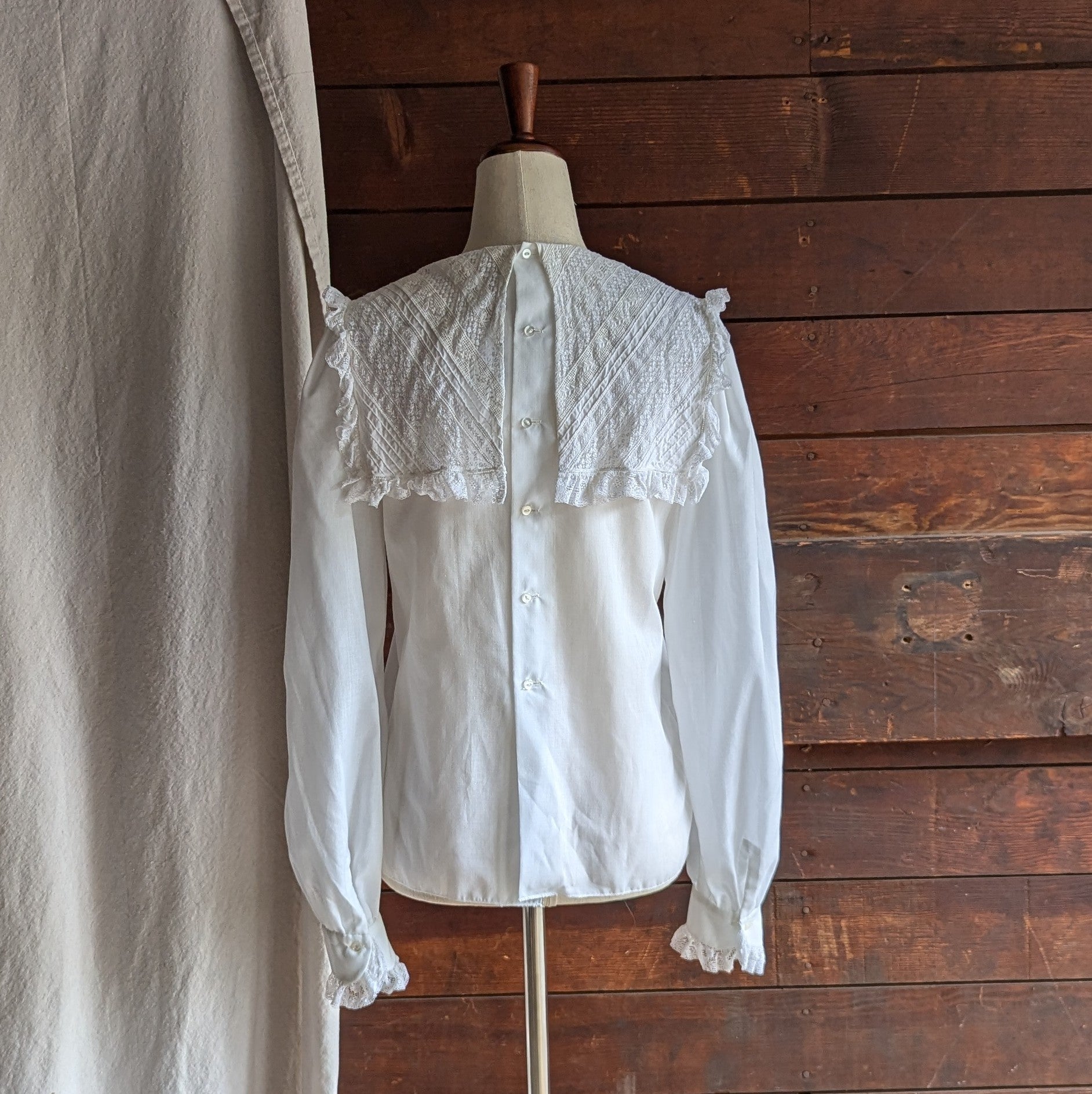 buy-the-latest-70s-80s-vintage-white-cotton-and-lace-blouse-online-now_5.jpg