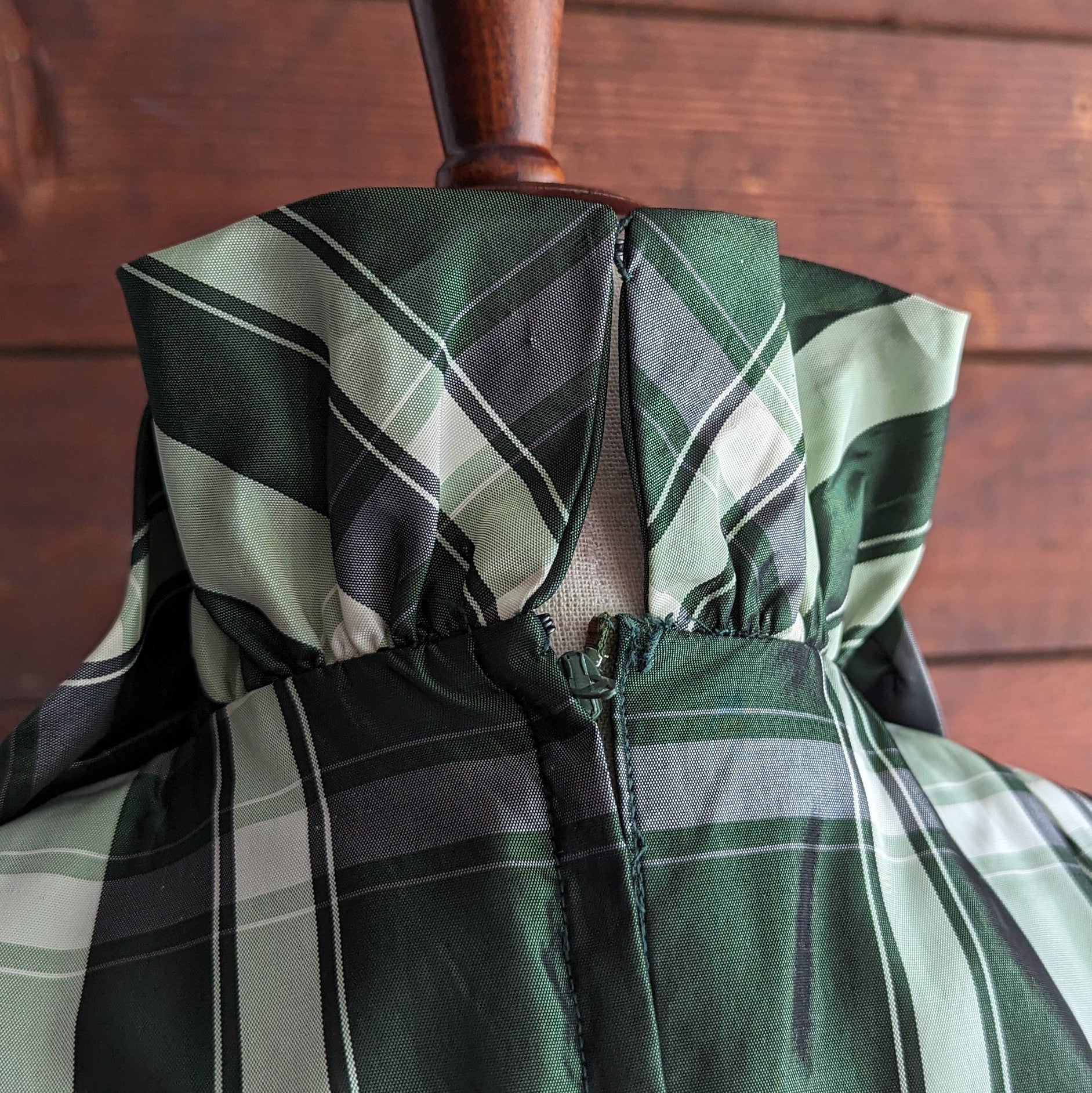 the-authentic-online-store-of-70s-vintage-green-plaid-taffeta-midi-dress-online-sale_4.jpg