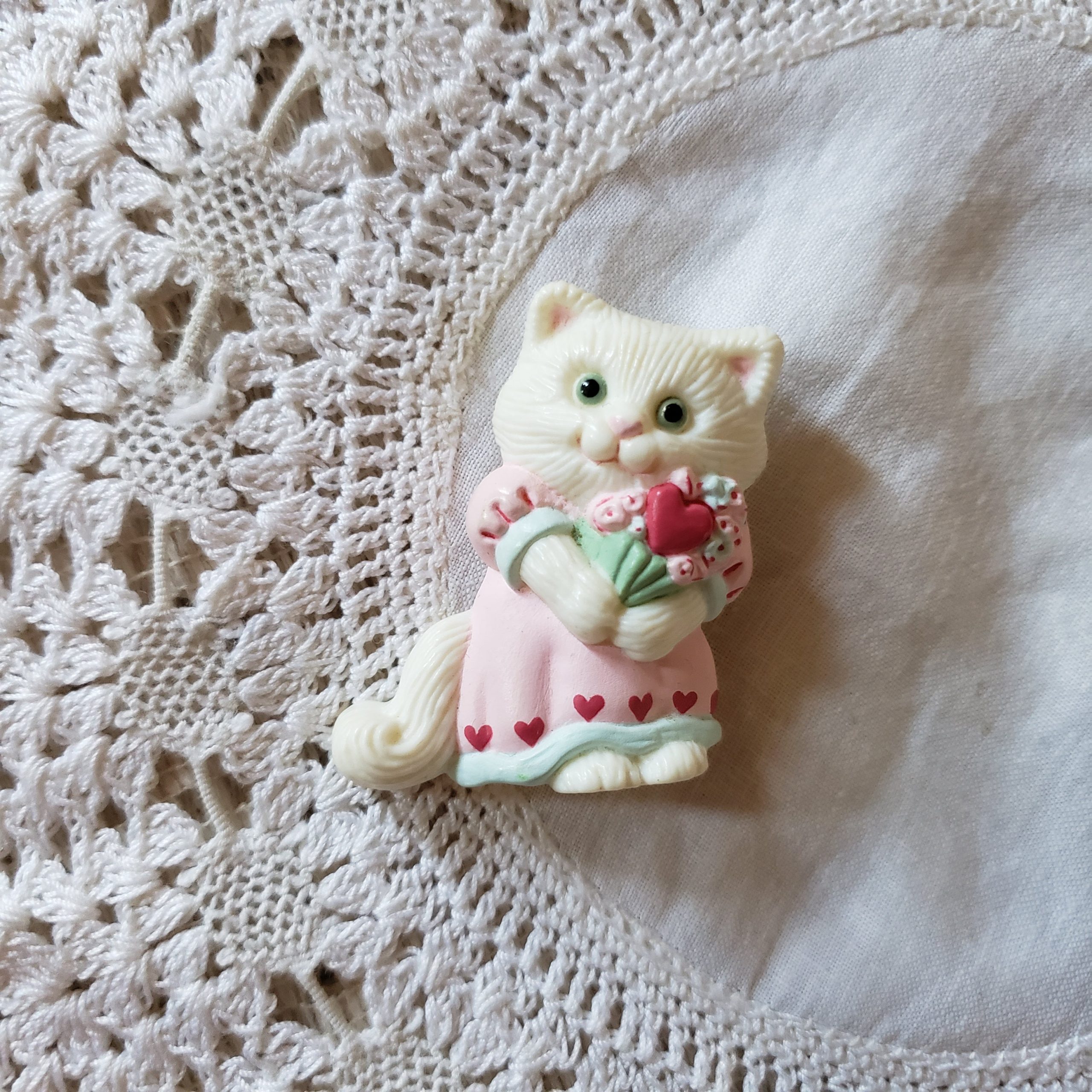 the-official-website-of-vintage-valentine-kitty-brooch-online-hot-sale_0.jpg