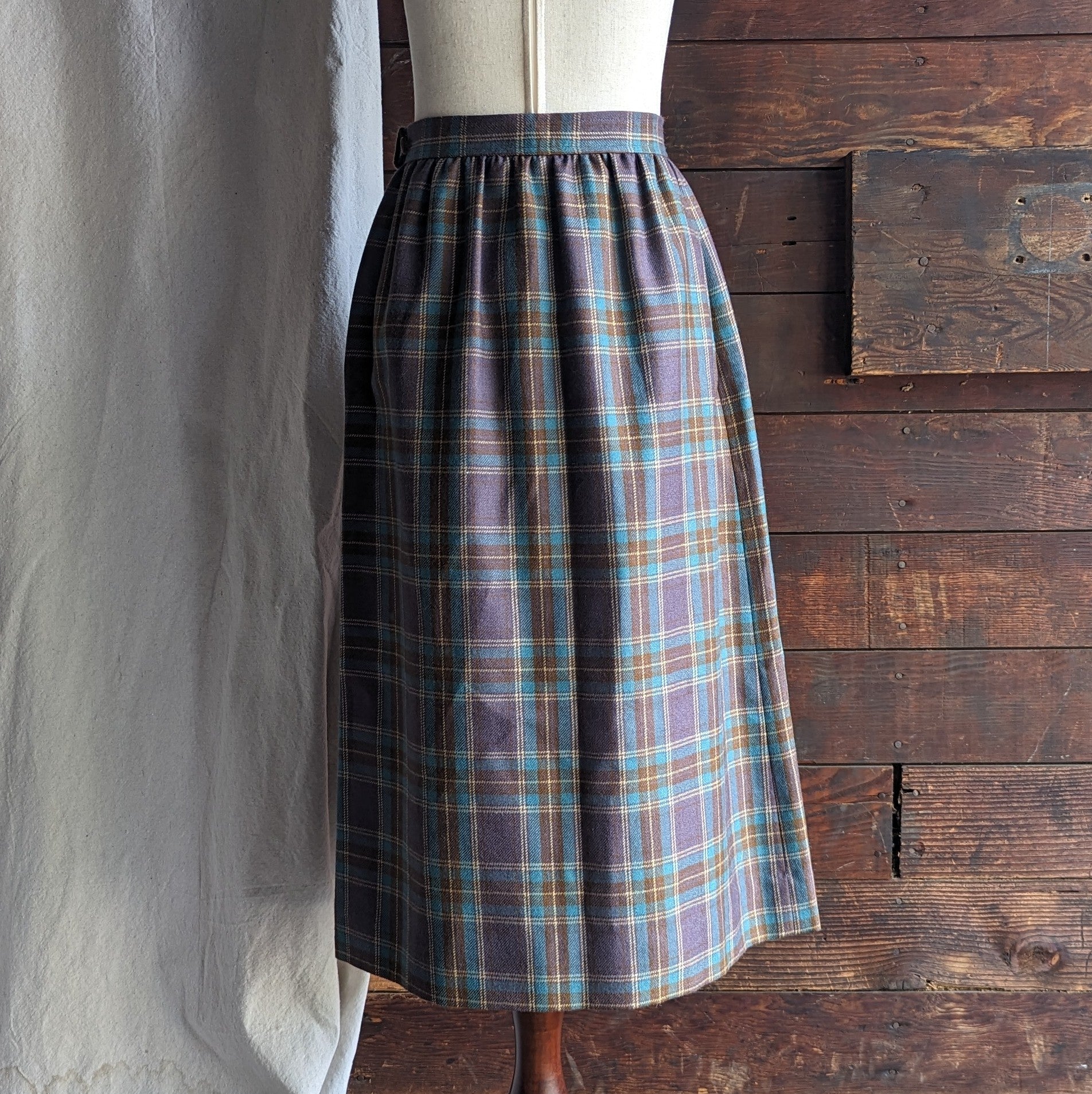 big-savings-on-quality-90s-vintage-purple-plaid-wool-midi-skirt-for-sale_4.jpg